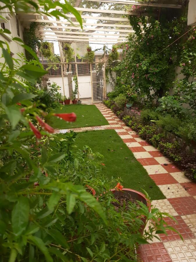 Paarijaat Homestay & Guesthouse Ayodhya Bagian luar foto